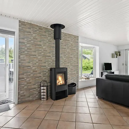 Holiday home 4 Bedroom In
