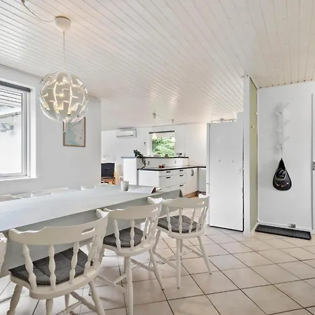 4 Bedroom In Nørre Nebel