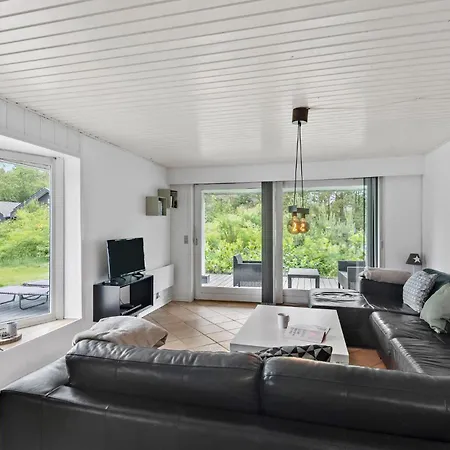 4 Bedroom In
